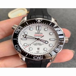 Omega Seamaster Diver 300M 210.32.42.20.04.001 VS Stainless Steel White 