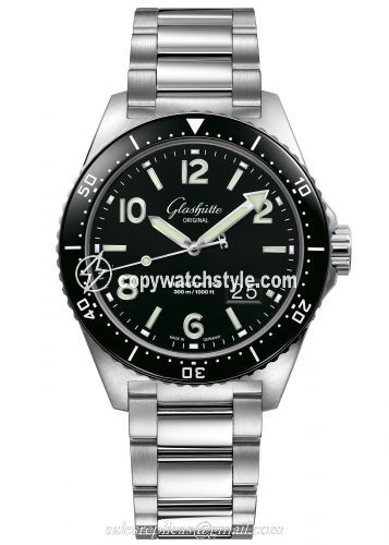 Glashutte Original SeaQ Panorama Date Stainless Steel / Black / Bracelet 1-36-13-01-80-70