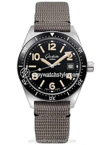 Glashutte Original SeaQ Date Stainless Steel / Black / Textile / Pin 1-39-11-06-80-08 Glashutte Original SeaQ Date Stainless Steel / Black / Textile / Pin 1-39-11-06-80-08