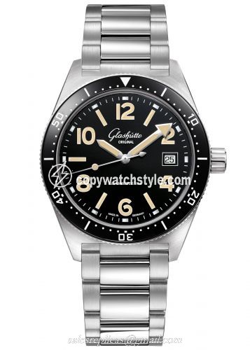 Glashutte Original SeaQ Date Stainless Steel / Black / Bracelet 1-39-11-06-80-70 Glashutte Original SeaQ Date Stainless Steel / Black / Bracelet 1-39-11-06-80-70