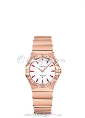 Omega Constellation Manhattan 28 Quartz Sedna Gold / MOP - Emerald / Diamond 131.55.28.60.55.004 Omega Constellation Manhattan 28 Quartz Sedna Gold / MOP - Emerald / Diamond 131.55.28.60.55.004