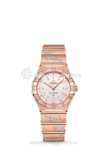 Omega Constellation Manhattan 28 Quartz Sedna Gold / MOP - Diamond / Diamond 131.55.28.60.99.001 Omega Constellation Manhattan 28 Quartz Sedna Gold / MOP - Diamond / Diamond 131.55.28.60.99.001