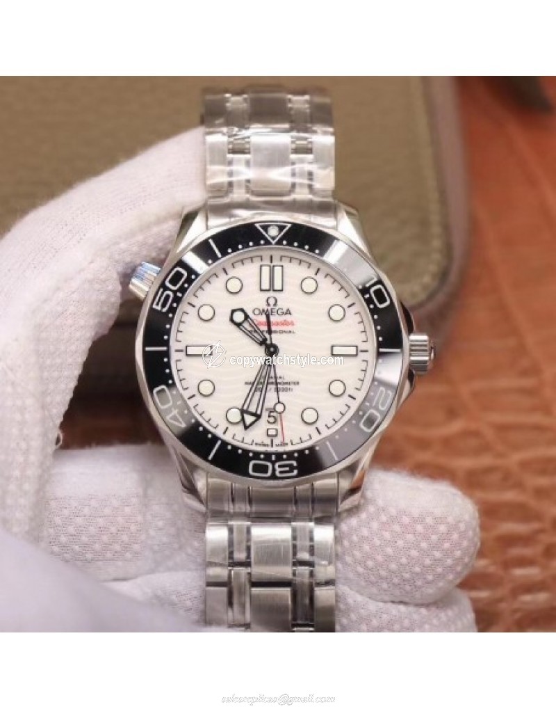 Omega Seamaster Diver 300M 210.30.42.20.04.001 VS Stainless Steel White Omega Seamaster Diver 300M 210.30.42.20.04.001 VS Stainless Steel White