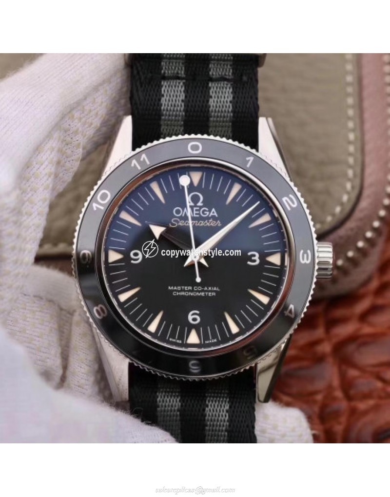 Omega Seamaster 300 Spectre 007 Limited Edition 233.32.41.21.01.001 VS Stainless Steel Black Omega Seamaster 300 Spectre 007 Limited Edition 233.32.41.21.01.001 VS Stainless Steel Black
