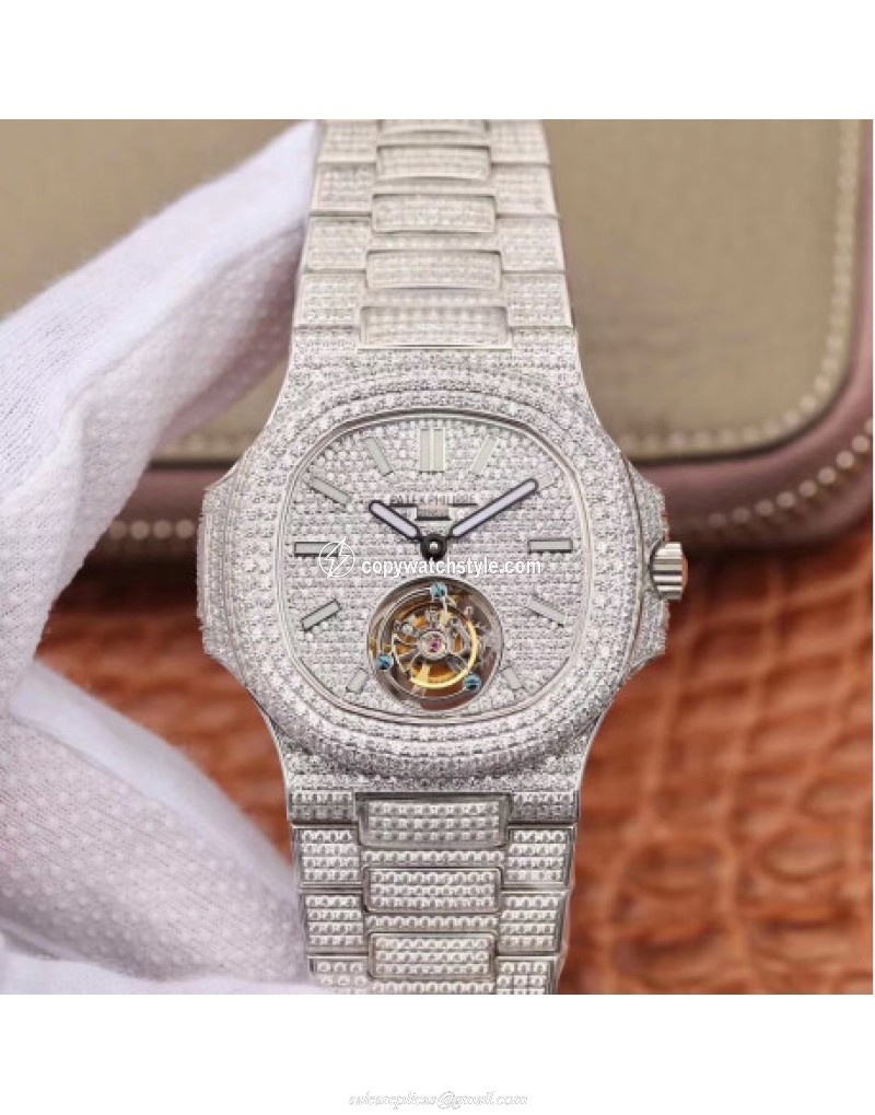 Patek Philippe Nautilus Jumbo 5711 R8 Stainless Steel & Diamonds Diamond Patek Philippe Nautilus Jumbo 5711 R8 Stainless Steel & Diamonds Diamond