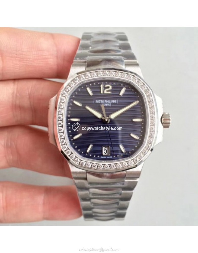 Patek Philippe Nautilus Ladies 7018/1A-010 PF Stainless Steel & Diamonds Blue Patek Philippe Nautilus Ladies 7018/1A-010 PF Stainless Steel & Diamonds Blue