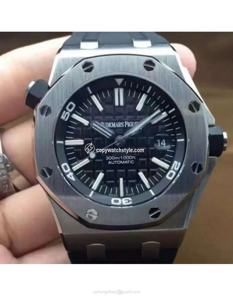 Audemars Piguet Royal Oak Offshore Diver 15710 Stainless Steel Black Audemars Piguet Royal Oak Offshore Diver 15710 Stainless Steel Black