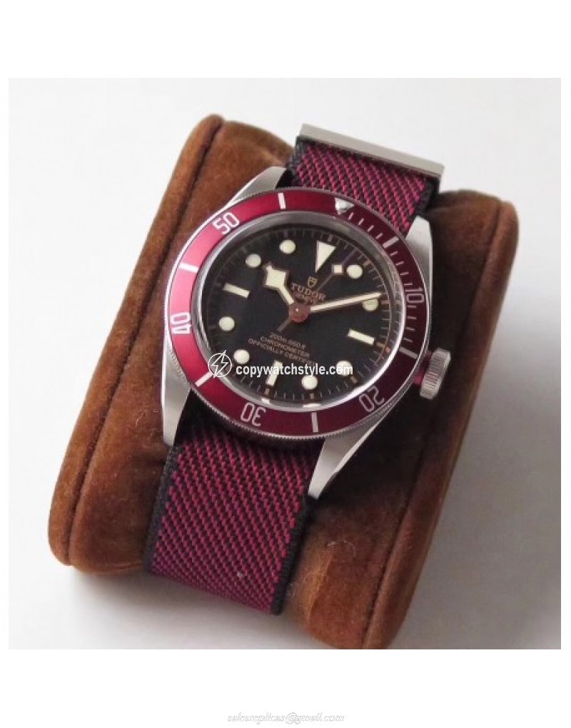 Tudor Heritage Black Bay Red 79230R ZF V4 Stainless Steel Black Tudor Heritage Black Bay Red 79230R ZF V4 Stainless Steel Black