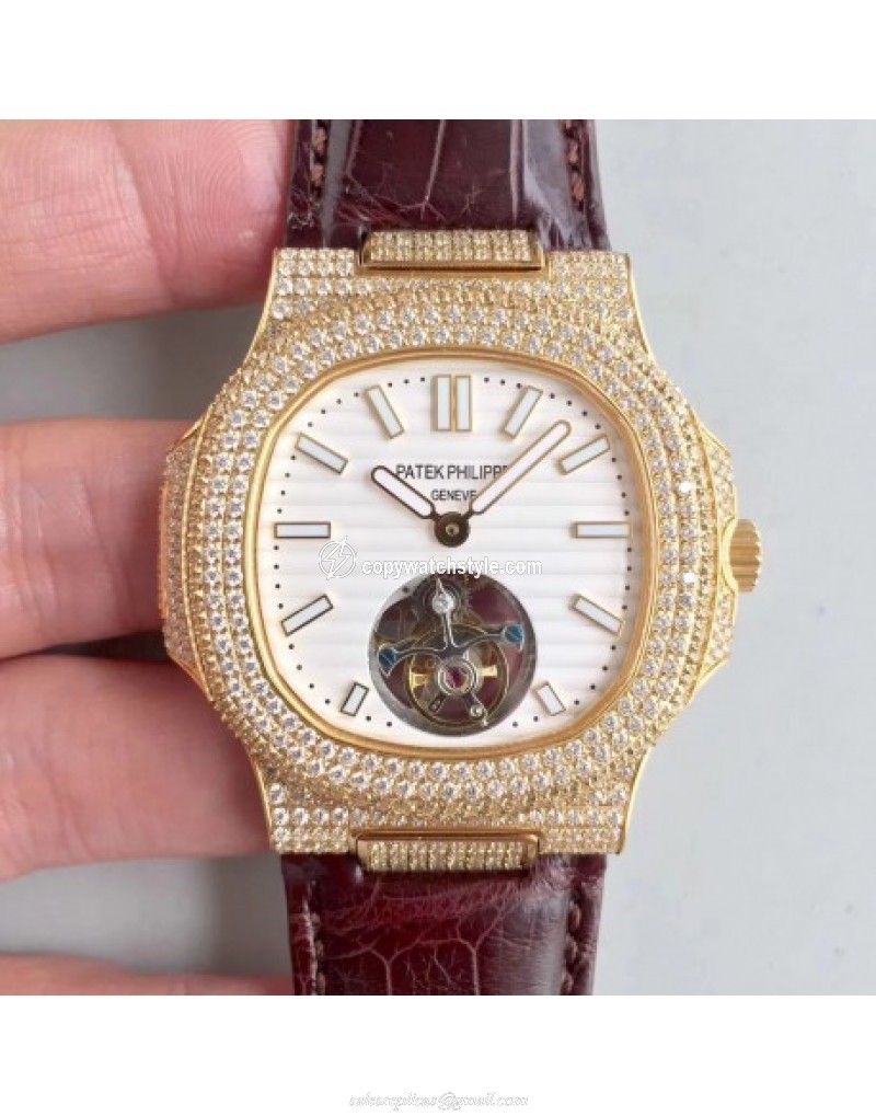 Patek Philippe Nautilus Jumbo 5711 2018 Noob Yellow Gold & Diamonds White Patek Philippe Nautilus Jumbo 5711 2018 Noob Yellow Gold & Diamonds White