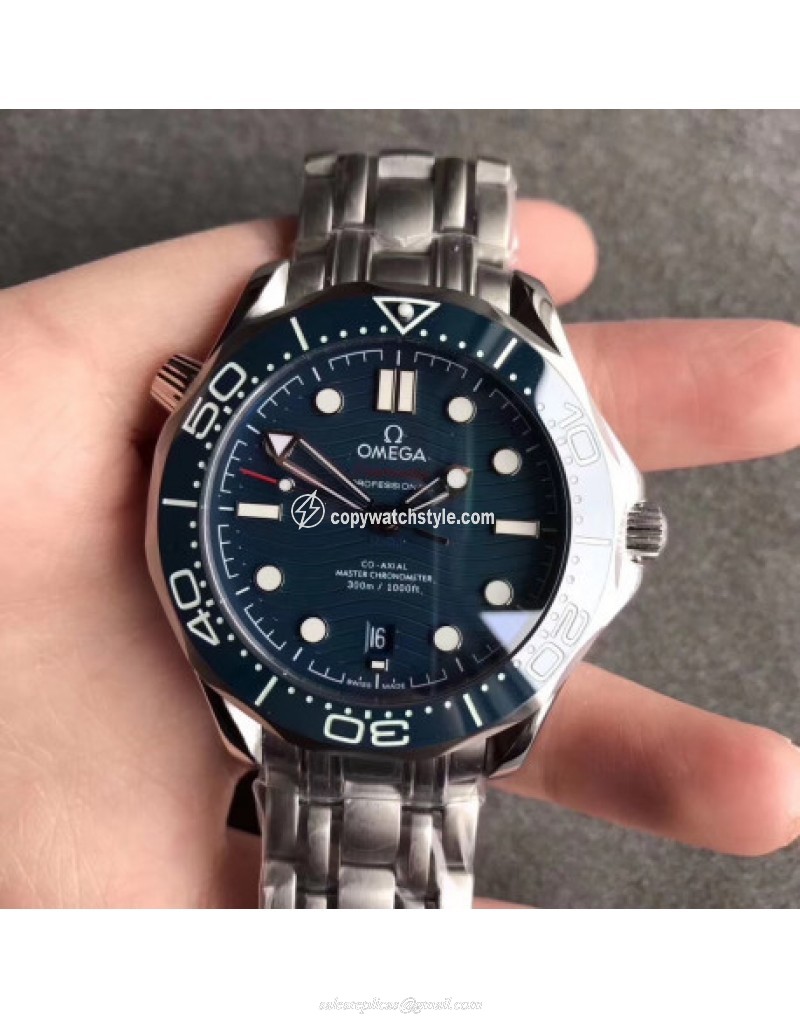 Omega Seamaster Diver 300M 210.30.42.20.03.001 UR Stainless Steel Blue Omega Seamaster Diver 300M 210.30.42.20.03.001 UR Stainless Steel Blue