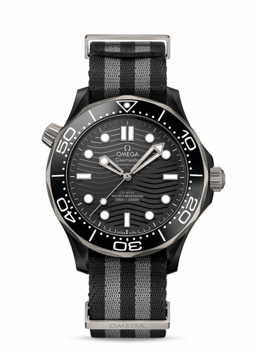 Omega Seamaster Diver 300M Master Co-Axial 43.5 Ceramic / Titanium / Black / NATO 210.92.44.20.01.002 Omega Seamaster Diver 300M Master Co-Axial 43.5 Ceramic / Titanium / Black / NATO 210.92.44.20.01.002