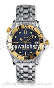 Omega Seamaster Diver 300M Automatic 36.25 Stainless Steel / Yellow Gold / Blue / Bracelet 2452.80.00 Omega Seamaster Diver 300M Automatic 36.25 Stainless Steel / Yellow Gold / Blue / Bracelet 2452.80.00