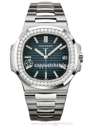 Patek Philippe Nautilus 5713 5713/1G-001