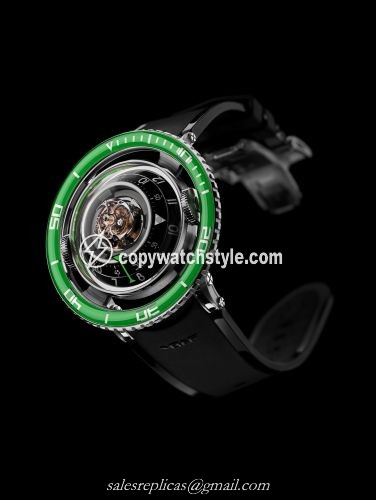 MB&F Horological Machine N7 Aquapod Titanium / Green 70.TGL.B