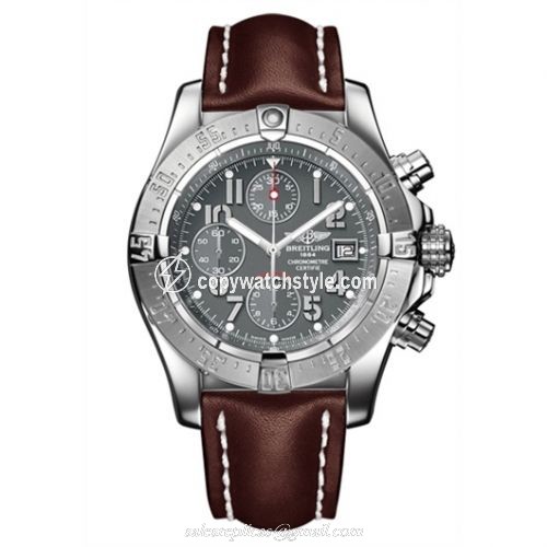 Breitling Avenger Grey / Calf A1338012.F547.437X Breitling Avenger Grey / Calf A1338012.F547.437X