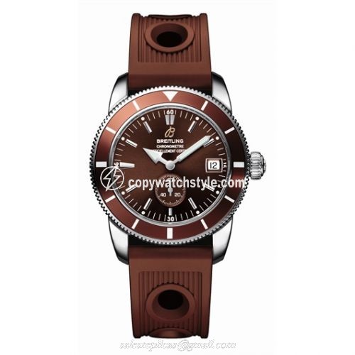 Breitling Superocean Heritage 38 Stainless Steel / Bronze / Rubber A3732024.Q543 Breitling Superocean Heritage 38 Stainless Steel / Bronze / Rubber A3732024.Q543