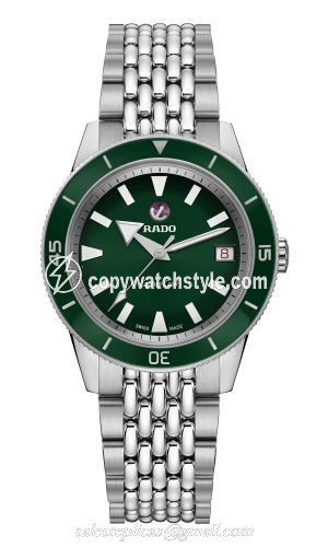 Rado HyperChrome Captain Cook 37 Green / Bracelet R32500323 Rado HyperChrome Captain Cook 37 Green / Bracelet R32500323