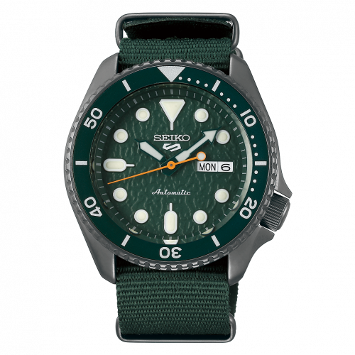 Seiko 5 Sports Street Style Hard Coating / Green / NATO SRPD77K1 Seiko 5 Sports Street Style Hard Coating / Green / NATO SRPD77K1